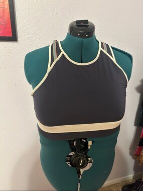 Fila High-Neck Sports Bra - Black & Cream with Striped Straps